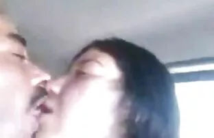 XXX BBW کلاه گلو دانلود کلیپ سکسی کوتاه خارجی خود را در یک مکان عمومی روشن کرد