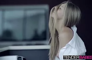 XXX مادربزرگ فیلم سکسی کوتاه وکم حجم عاشق poebazzo است