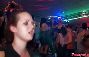 XXX زنان فریب خورده دانلود کلیپ کوتاه سکسی خارجی